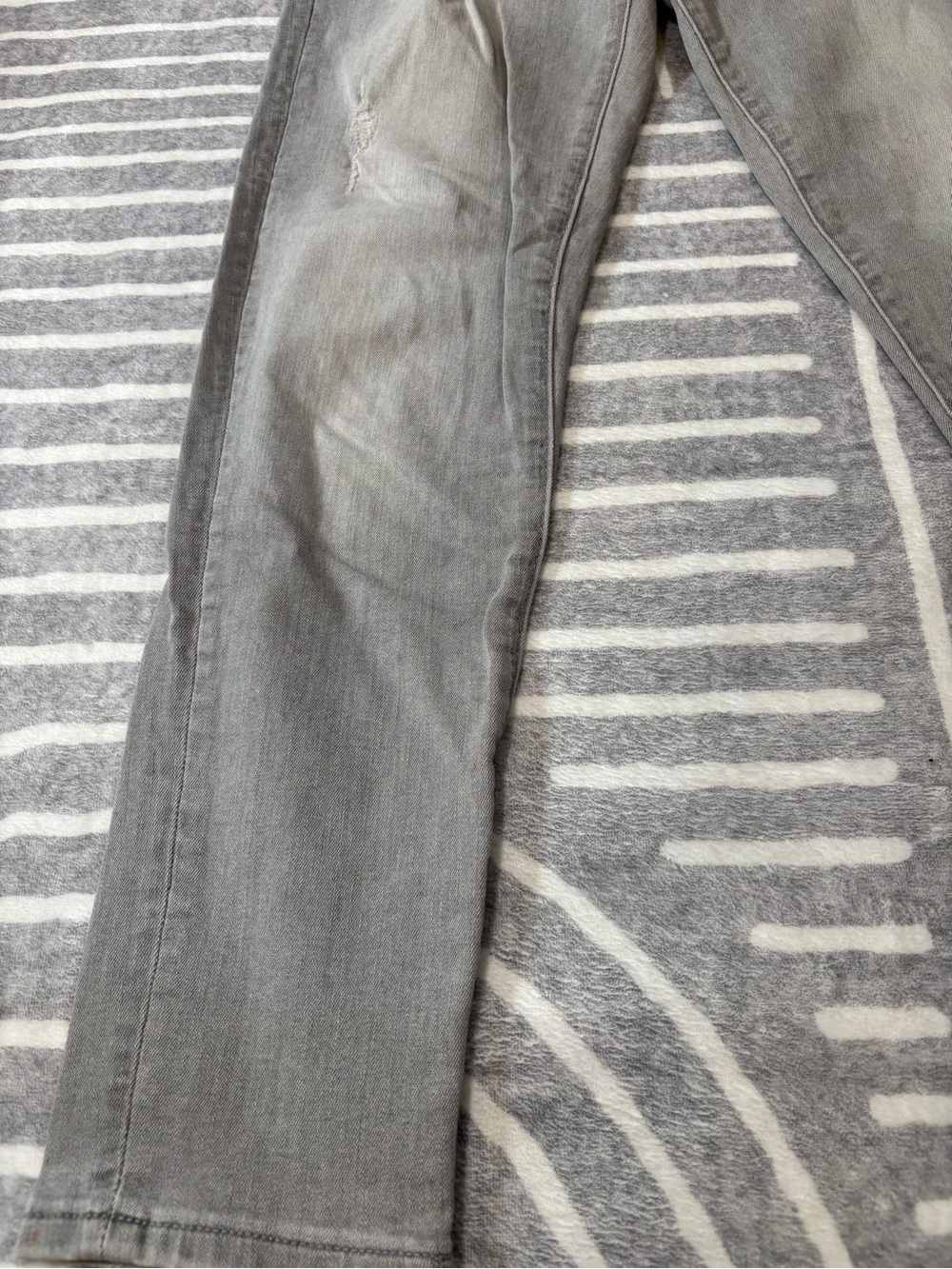 Banana Republic Jeans, Light Gray Skinny Ankle, Subtle Distress Denim, 30x26 - Picture 5 of 11
